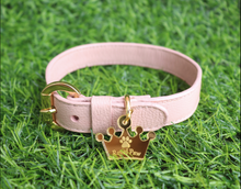 Cargar imagen en el visor de la galería, Collares de Cuero
